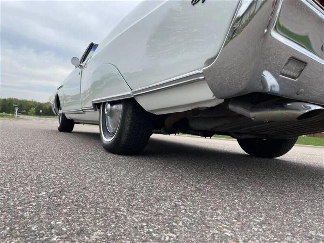Buick-Skylark-1967-Arctic-white-Red-12