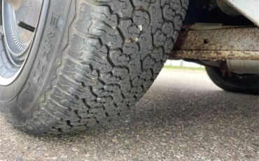 Buick-Skylark-1967-Arctic-white-Red-16