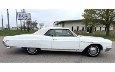 Buick-Skylark-1967-Arctic-white-Red-21