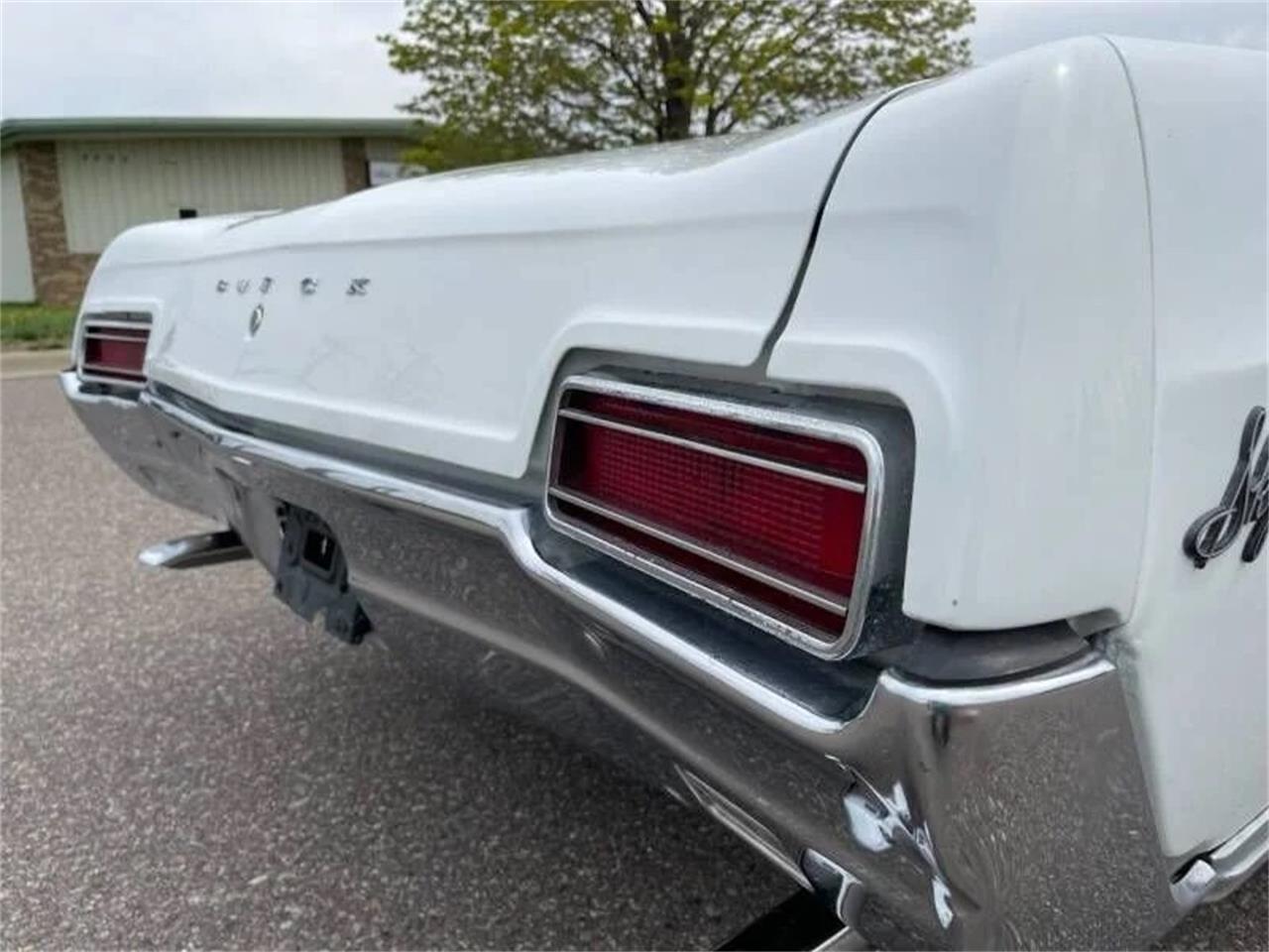 Buick-Skylark-1967-Arctic-white-Red-28