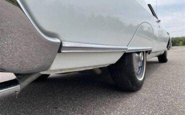 Buick-Skylark-1967-Arctic-white-Red-30