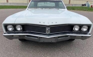 Buick-Skylark-1967-Arctic-white-Red