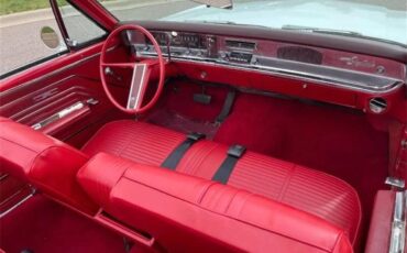 Buick-Skylark-1967-Arctic-white-Red-42