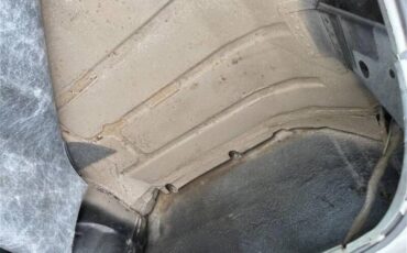 Buick-Skylark-1967-Arctic-white-Red-43