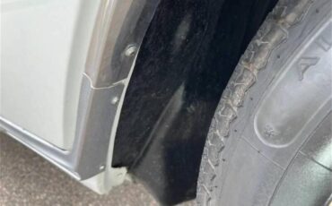 Buick-Skylark-1967-Arctic-white-Red-47