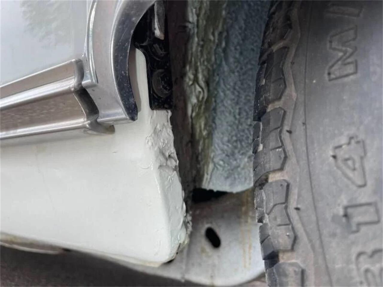 Buick-Skylark-1967-Arctic-white-Red-50