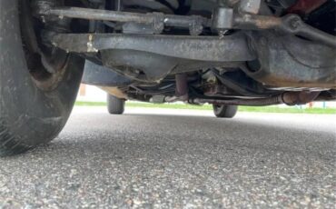 Buick-Skylark-1967-Arctic-white-Red-52