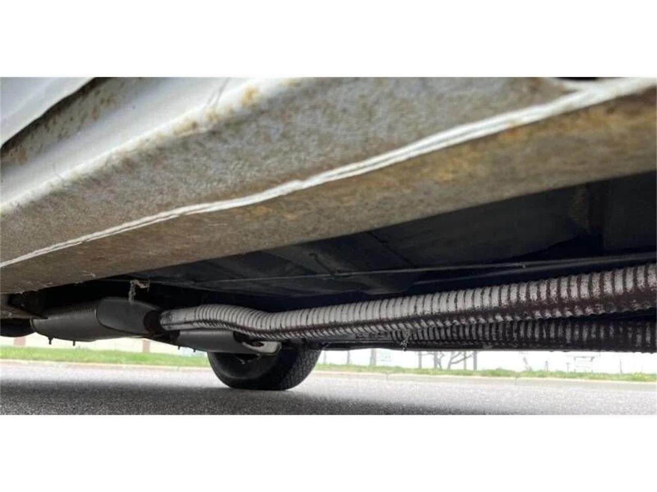 Buick-Skylark-1967-Arctic-white-Red-57