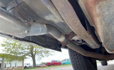 Buick-Skylark-1967-Arctic-white-Red-61