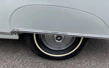 Buick-Skylark-1967-Arctic-white-Red-63