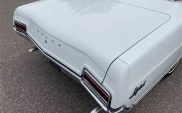 Buick-Skylark-1967-Arctic-white-Red-68