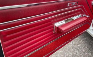 Buick-Skylark-1967-Arctic-white-Red-70