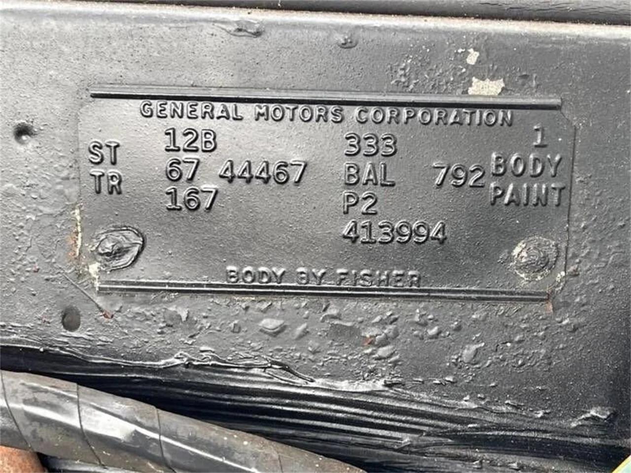 Buick-Skylark-1967-Arctic-white-Red-77