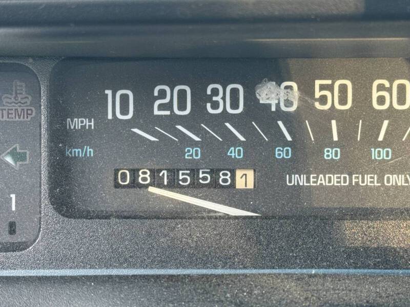 Buick-lesabre-custom-1995-white-6