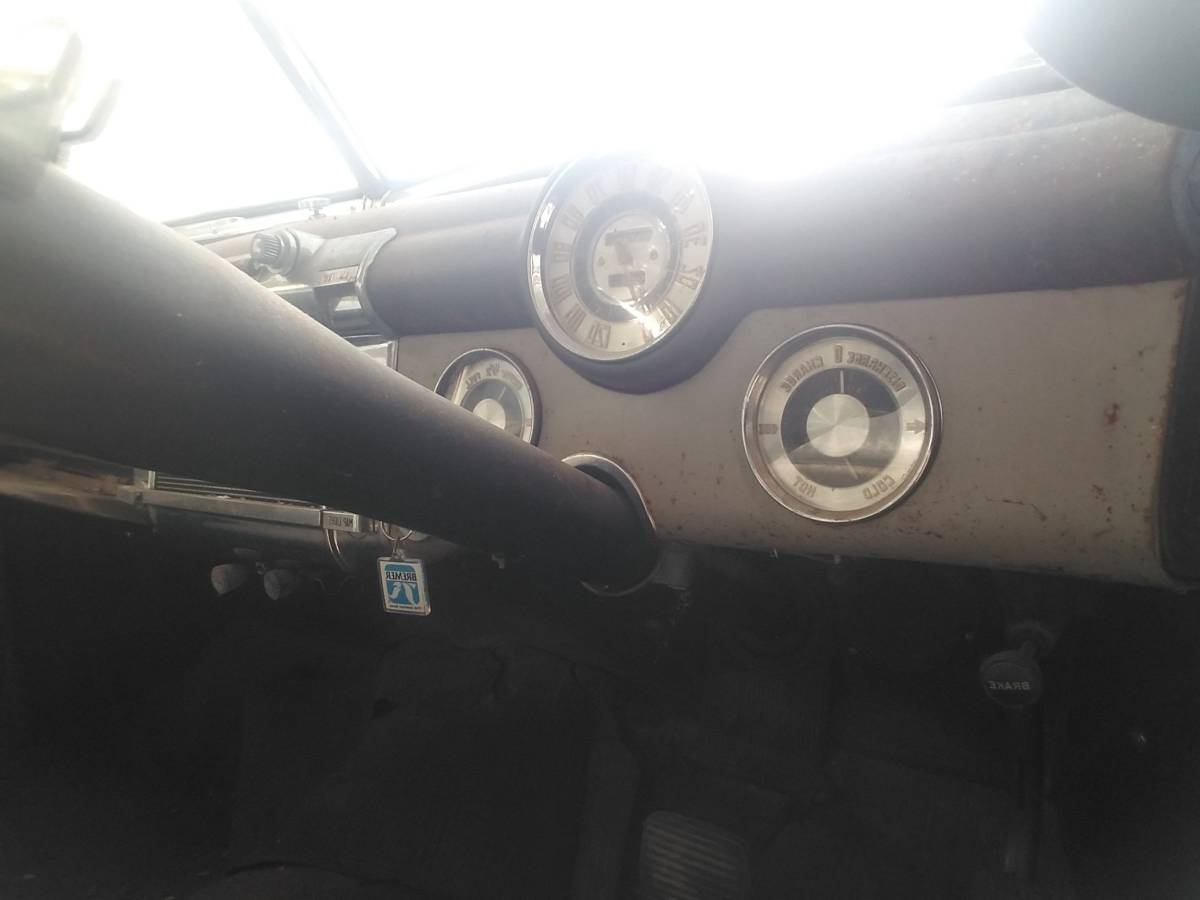 Buick-roadmaster-1947-custom-11