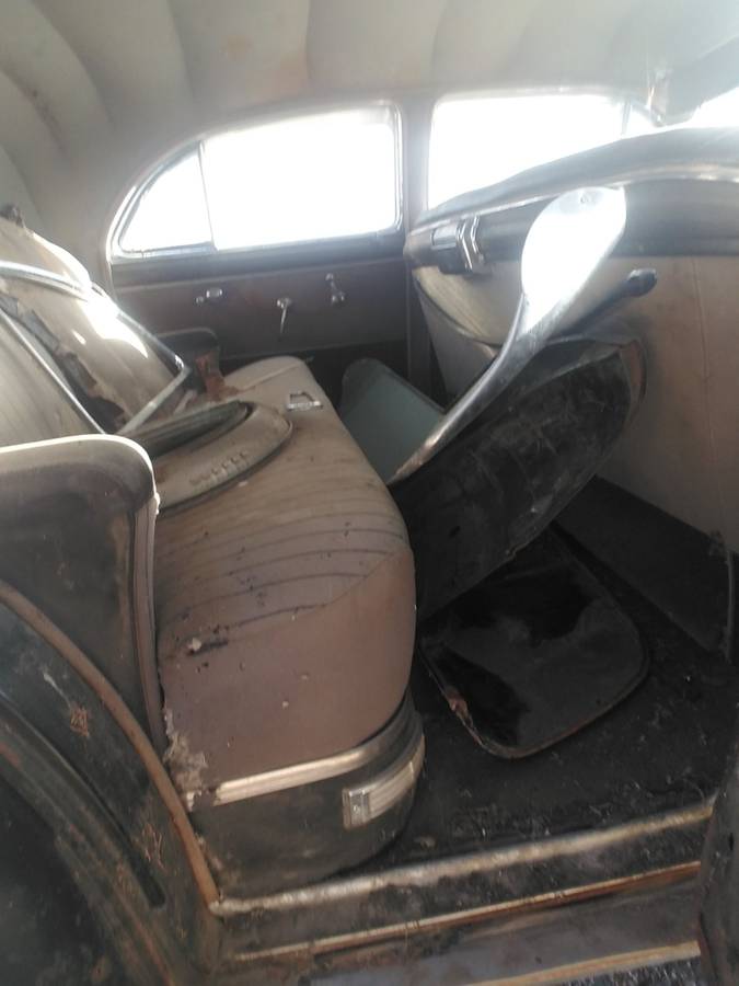 Buick-roadmaster-1947-custom-13