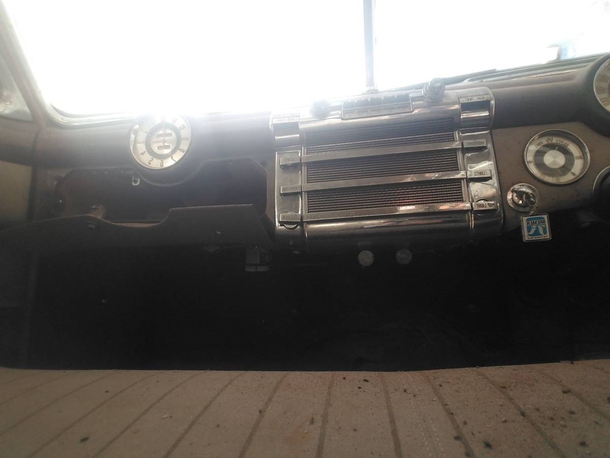 Buick-roadmaster-1947-custom-16