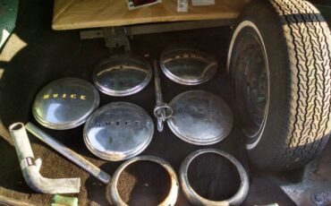 Buick-roadmaster-1947-custom-28