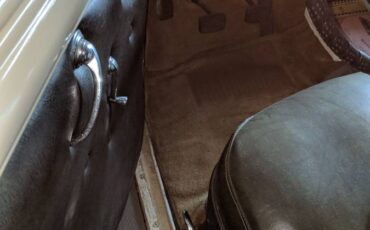 Buick-roadmaster-1947-custom-38