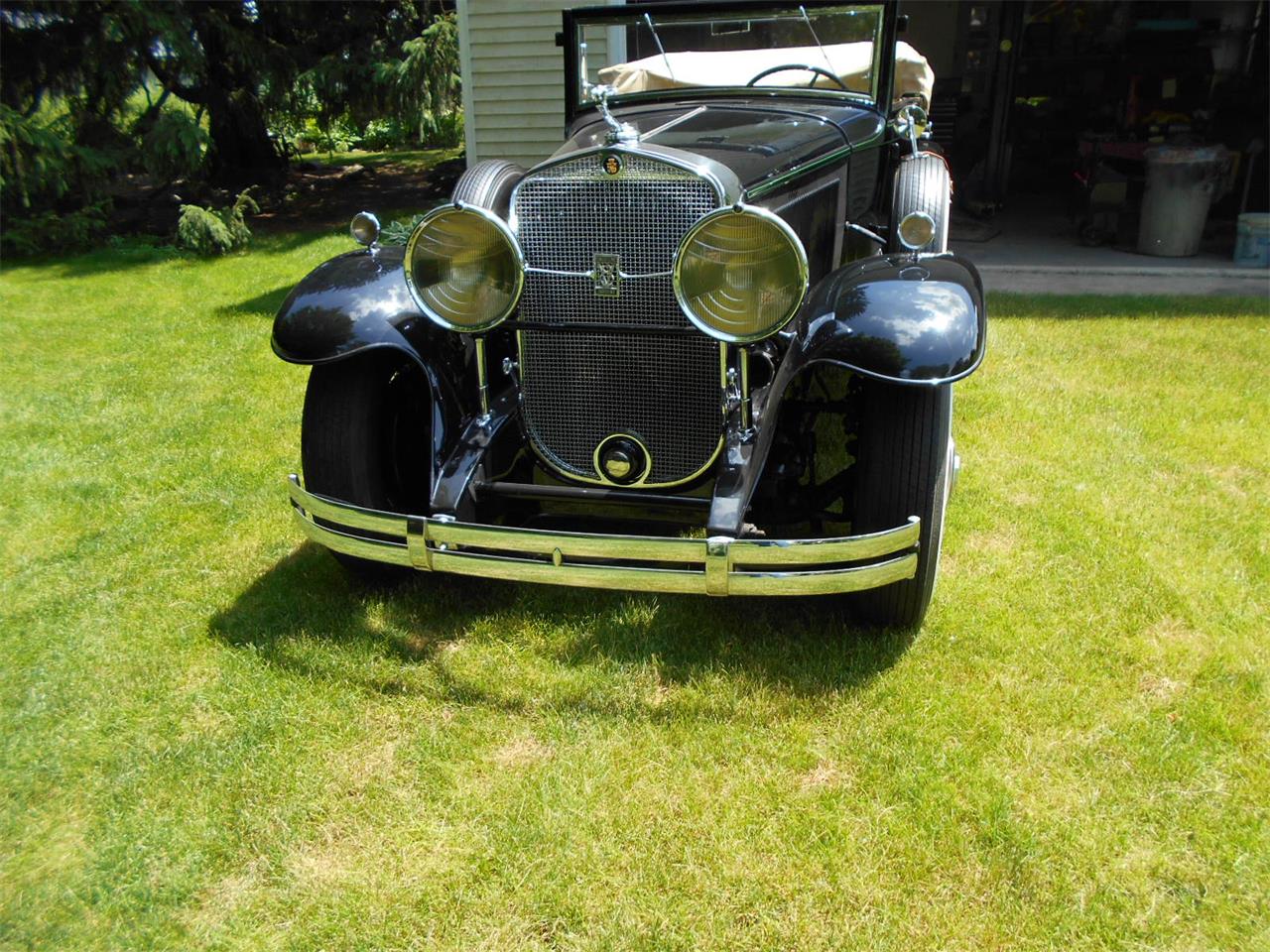 Cadillac-2-dr-convertible-1930-Black-Green-4