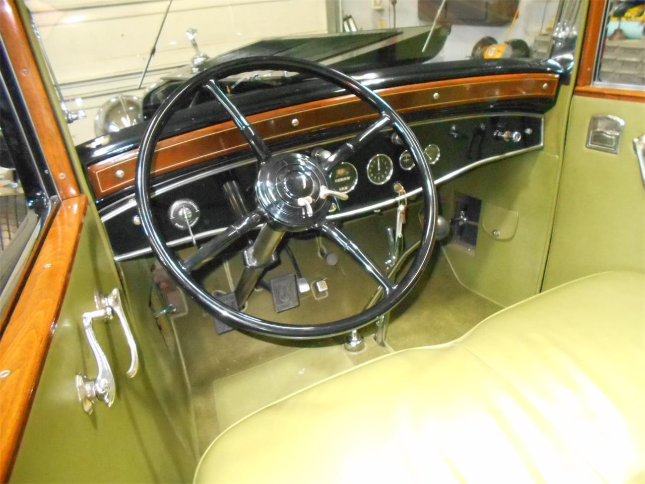 Cadillac-2-dr-convertible-1930-Black-Green-9