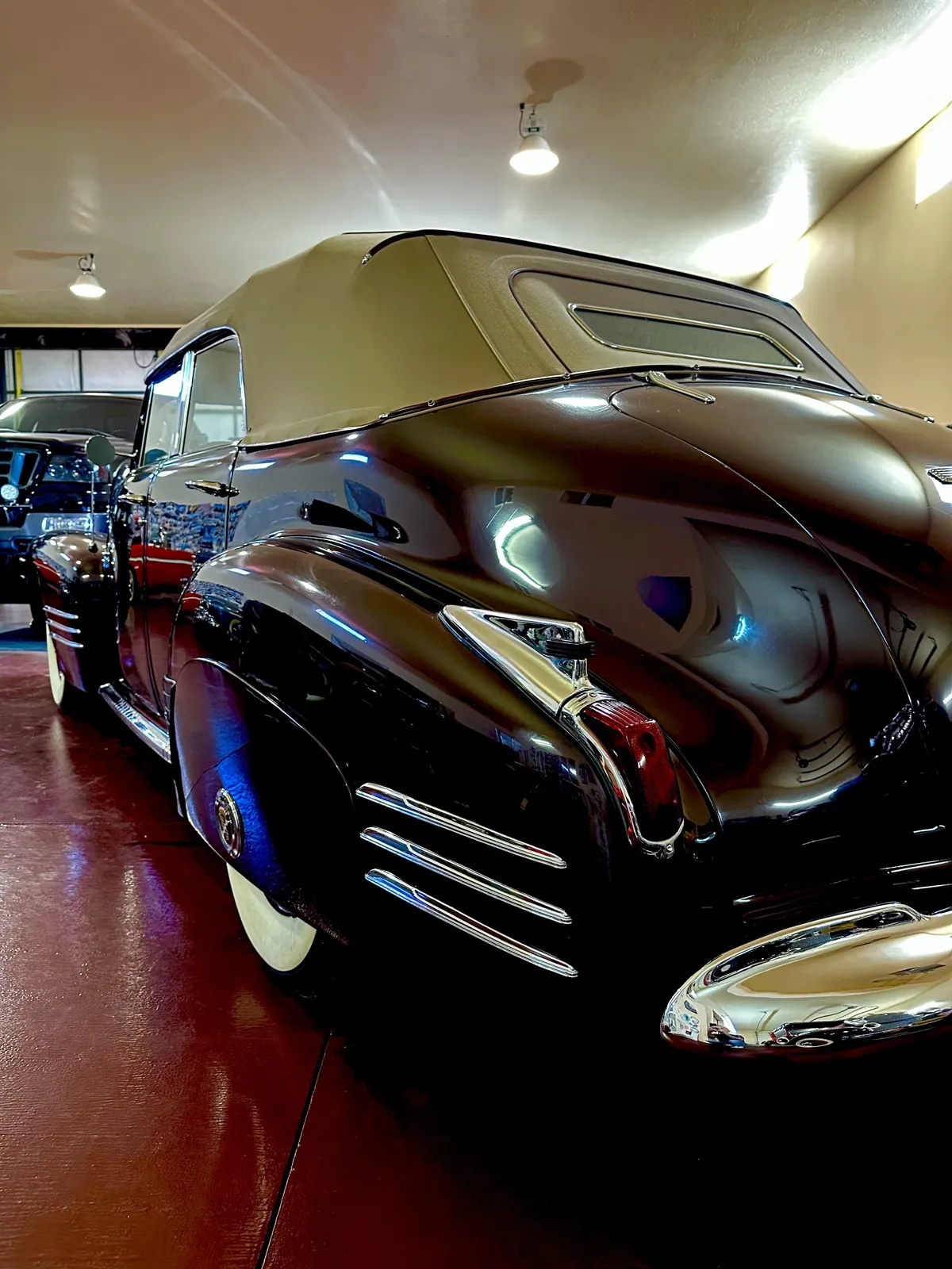 Cadillac-341b-1941-Brown-Red-13