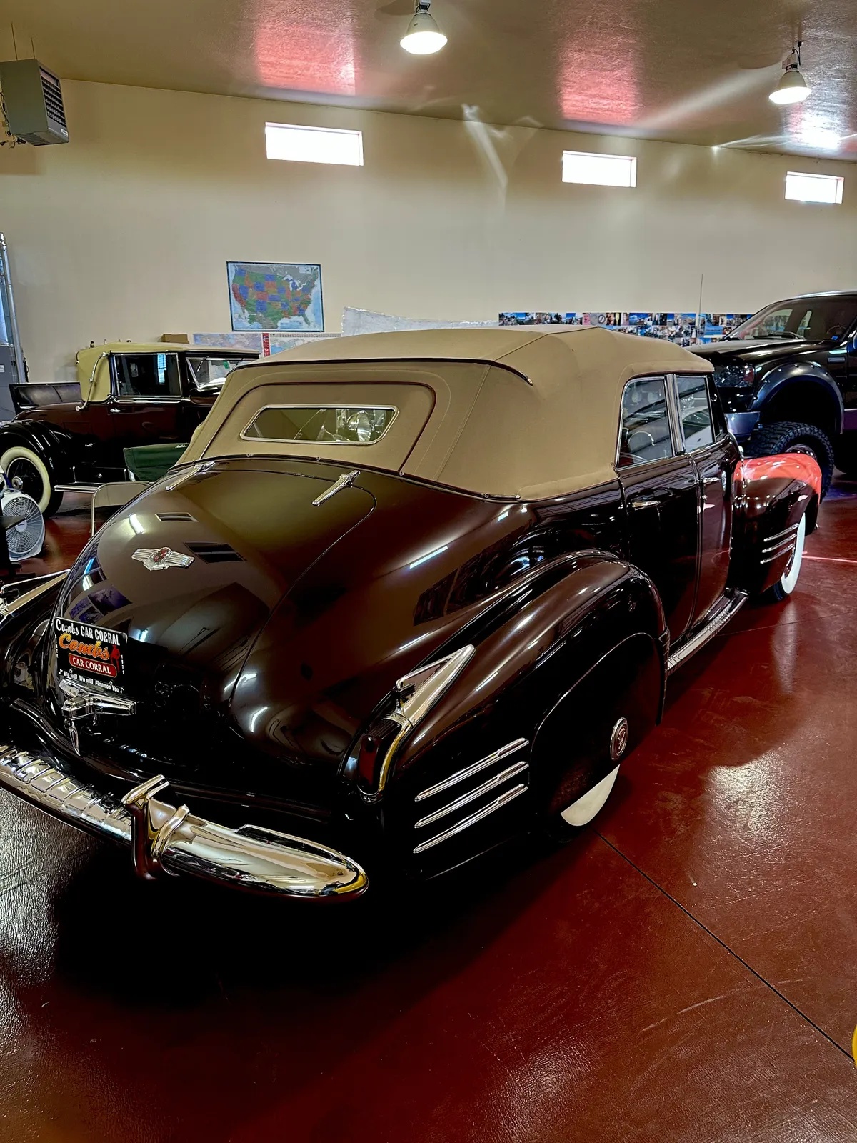 Cadillac-341b-1941-Brown-Red-3