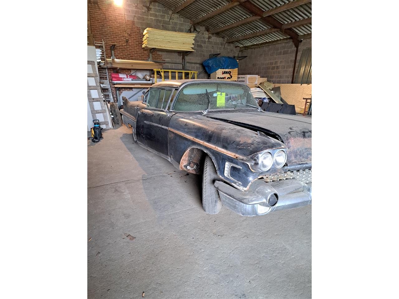 Cadillac-60-special-1958-Black-Grey-2