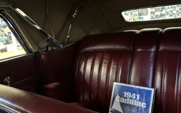 Cadillac-62-1941-10