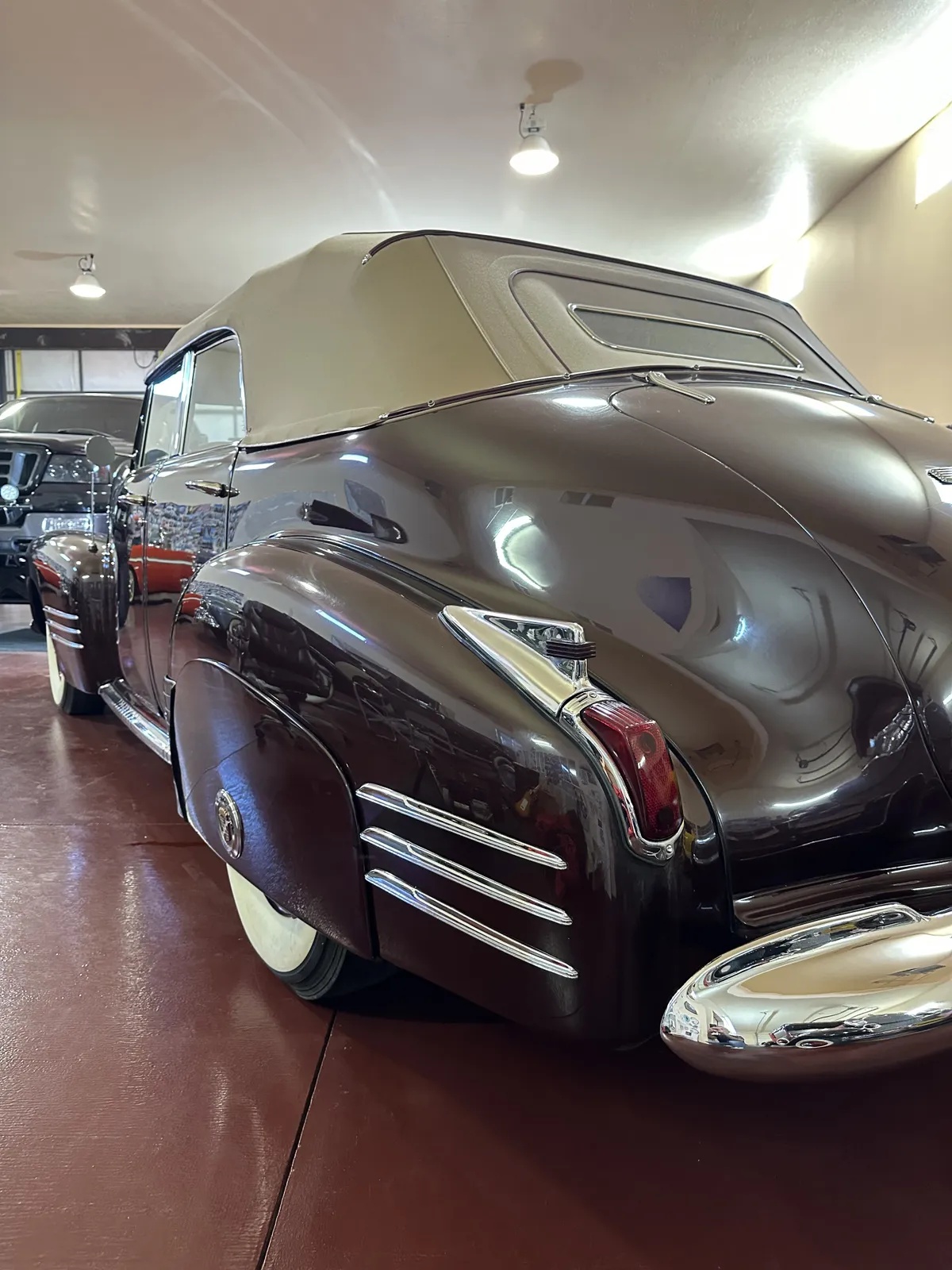 Cadillac-62-1941-16