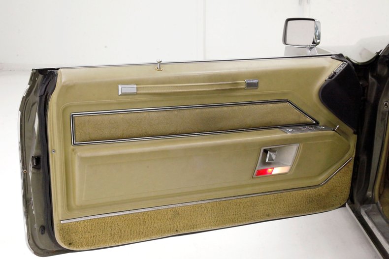 Cadillac-Coupe-deville-1970-Bayberry-Metallic-Gold-12