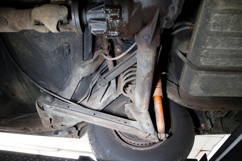 Cadillac-Coupe-deville-1970-Bayberry-Metallic-Gold-20