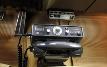 Cadillac-Coupe-deville-1970-Bayberry-Metallic-Gold-24