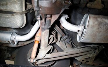 Cadillac-Coupe-deville-1970-Bayberry-Metallic-Gold-26