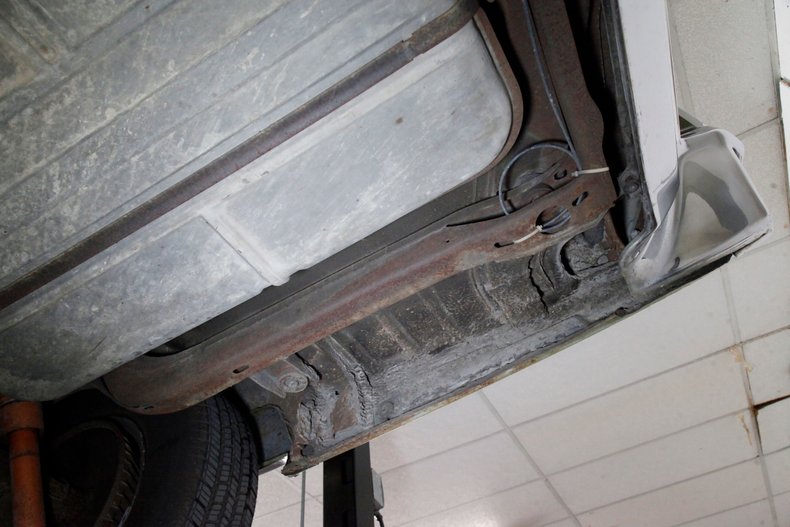 Cadillac-Coupe-deville-1970-Bayberry-Metallic-Gold-33