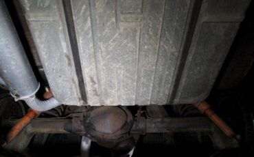 Cadillac-Coupe-deville-1970-Bayberry-Metallic-Gold-34