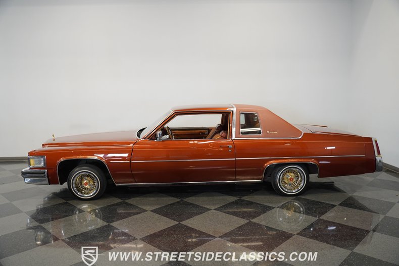 Cadillac-Coupe-deville-1977-Orange-Metallic-Orange-10