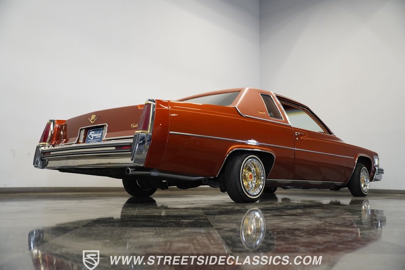 Cadillac-Coupe-deville-1977-Orange-Metallic-Orange-14