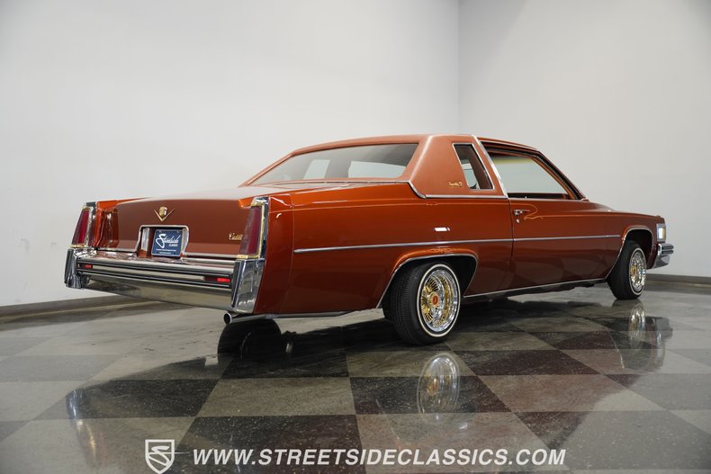 Cadillac-Coupe-deville-1977-Orange-Metallic-Orange-15