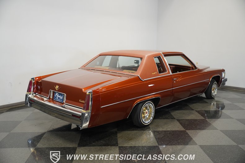 Cadillac-Coupe-deville-1977-Orange-Metallic-Orange-16