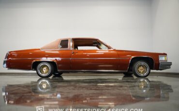 Cadillac-Coupe-deville-1977-Orange-Metallic-Orange-17