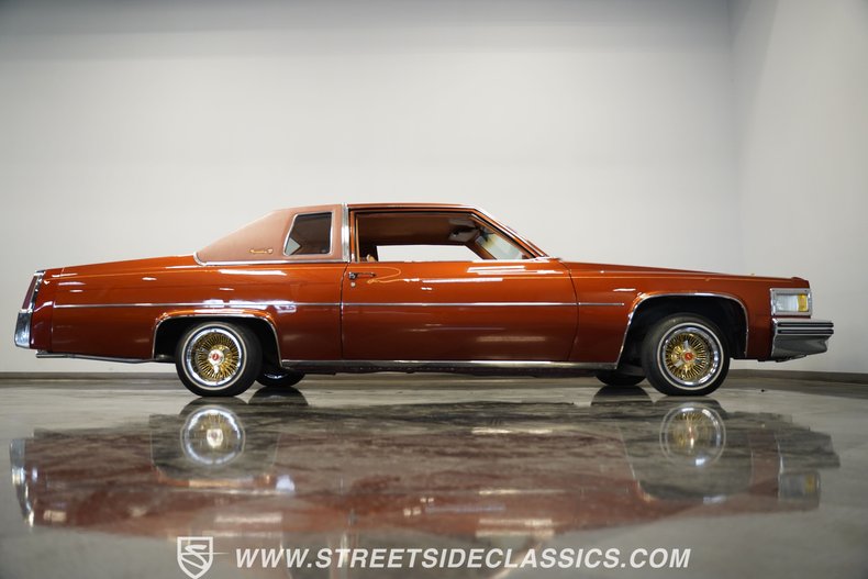 Cadillac-Coupe-deville-1977-Orange-Metallic-Orange-17