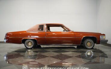 Cadillac-Coupe-deville-1977-Orange-Metallic-Orange-18