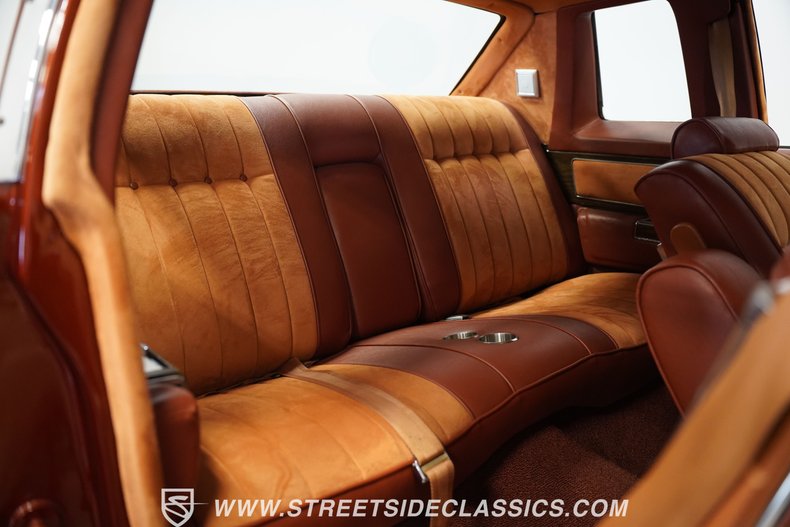 Cadillac-Coupe-deville-1977-Orange-Metallic-Orange-2