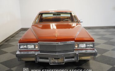 Cadillac-Coupe-deville-1977-Orange-Metallic-Orange-24