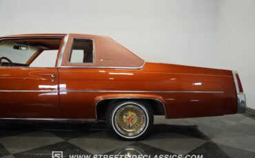 Cadillac-Coupe-deville-1977-Orange-Metallic-Orange-26
