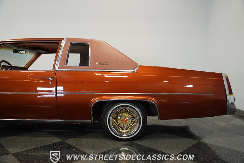 Cadillac-Coupe-deville-1977-Orange-Metallic-Orange-26