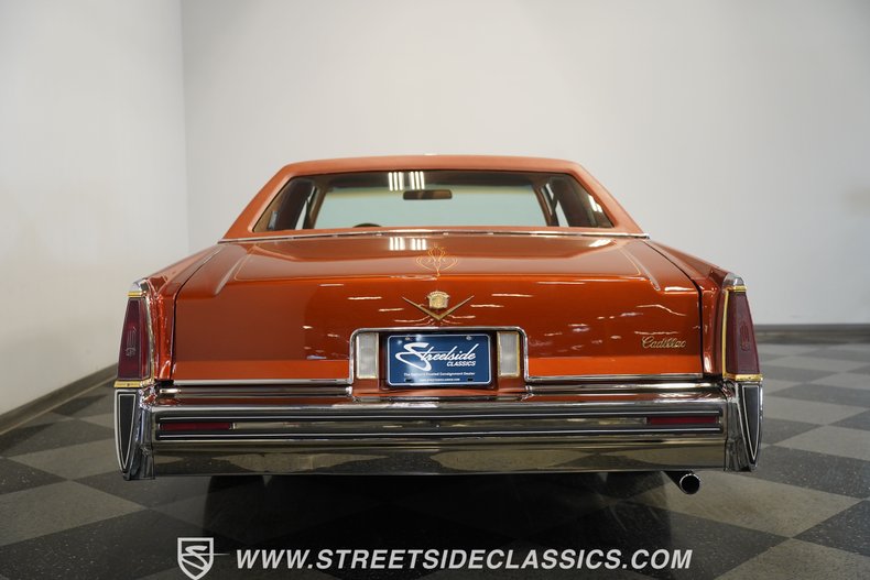 Cadillac-Coupe-deville-1977-Orange-Metallic-Orange-27