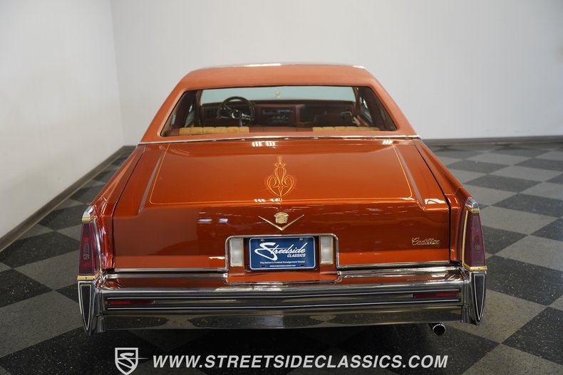 Cadillac-Coupe-deville-1977-Orange-Metallic-Orange-28