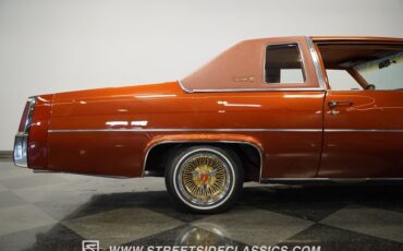 Cadillac-Coupe-deville-1977-Orange-Metallic-Orange-30